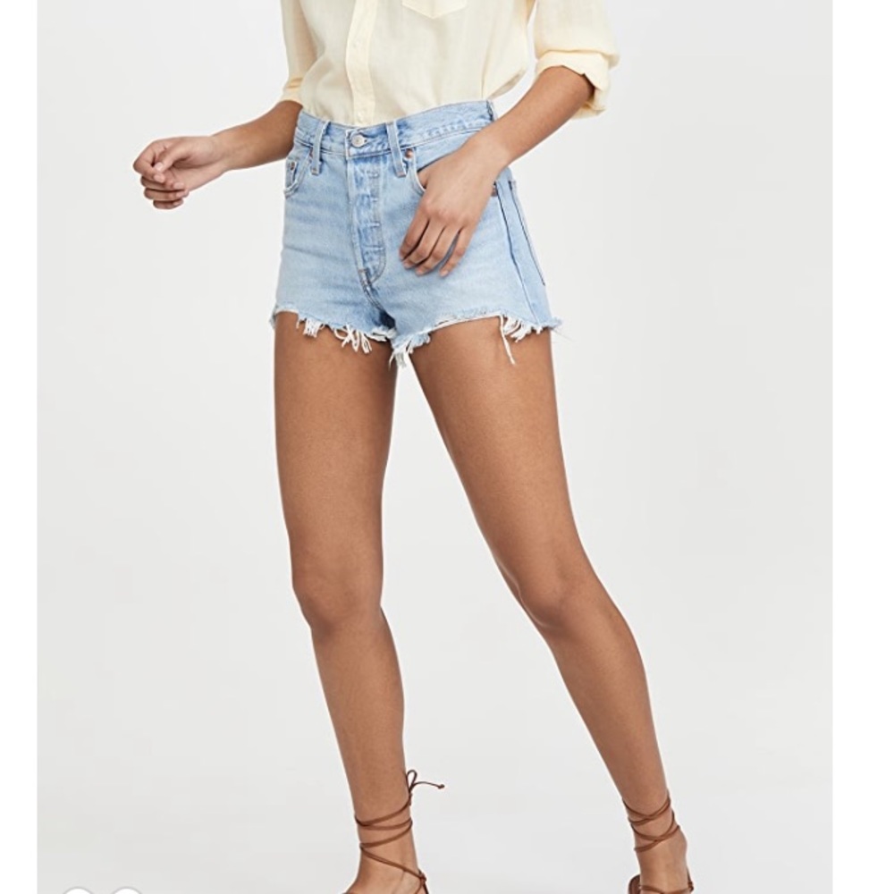 Levi’s 501 vintage style light wash cutoff shorts